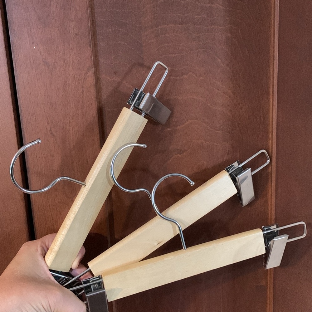 Set of 3 wooden trouser/skirt hangers